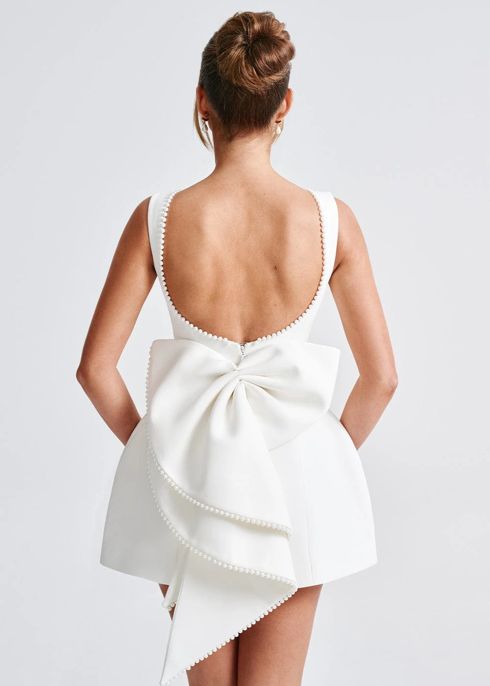 AZOTH - EMERY | MINIVESTIDO CON DETALLES DE PERLAS